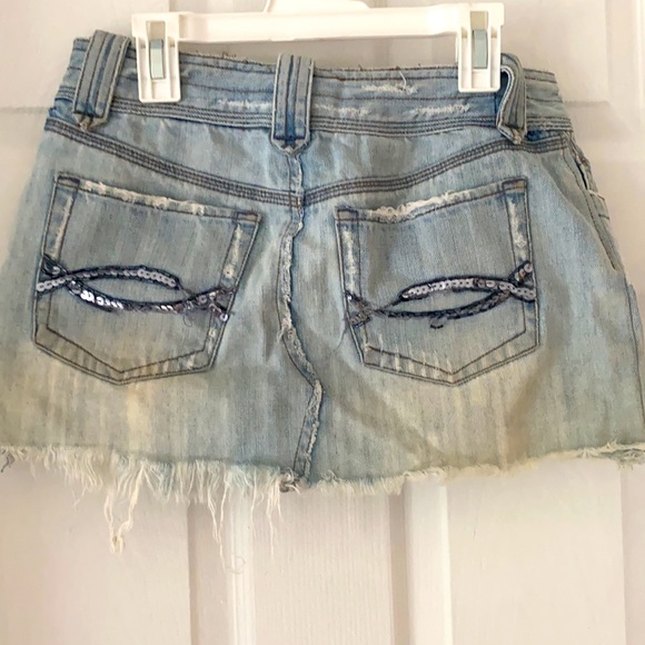 Denim skirt one of my favorite pieces ever - Picture 3 of 4